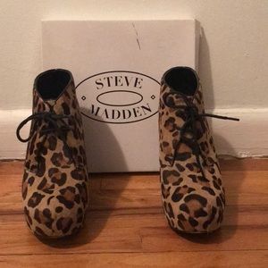 Steve Madden Leopard Bootie size 9